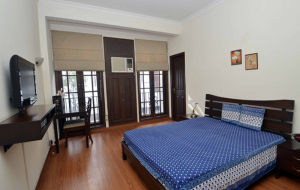 Bedroomi n Delhi Serviced Apartmentt, Panchsheel