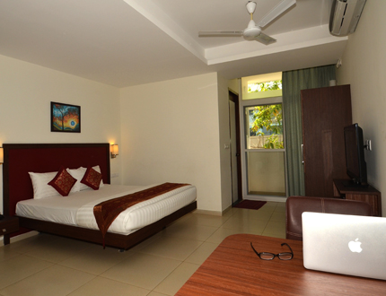 Alcove Service Apartments in Bangalore | Master Bed Room