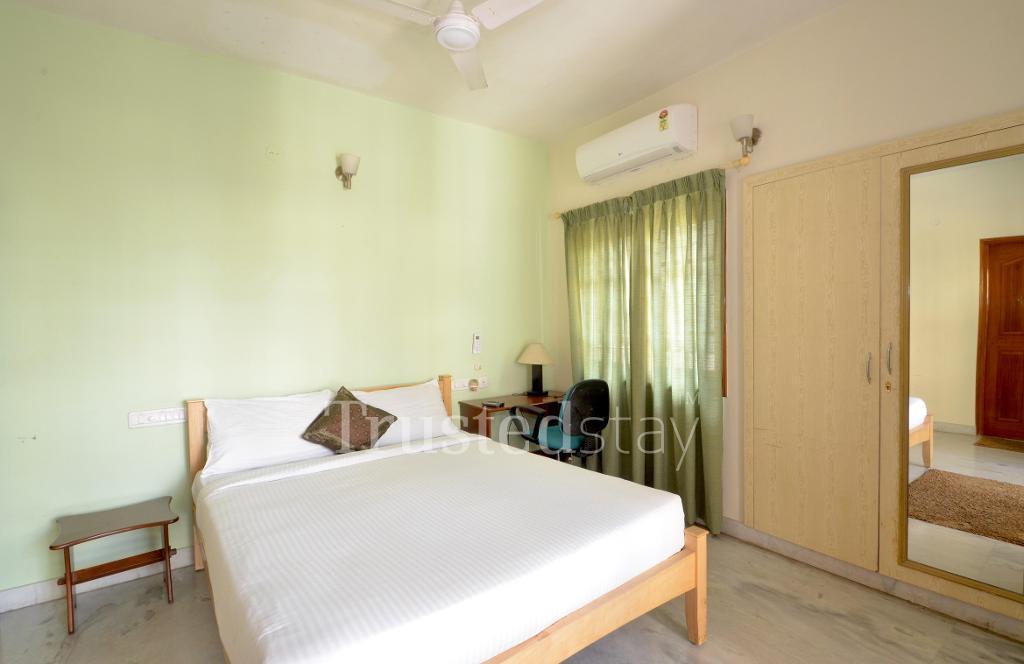 Alcove Service Apartments in Bangalore | Master Bed Room